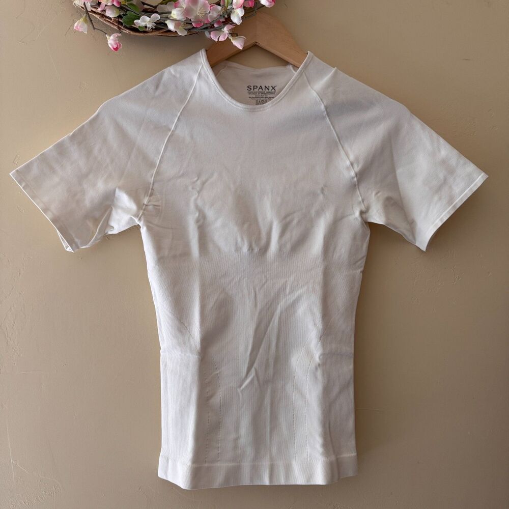 SPANX Men's Zoned Performance White Crew Neck Under Shirt size XL (46-48) NWOT